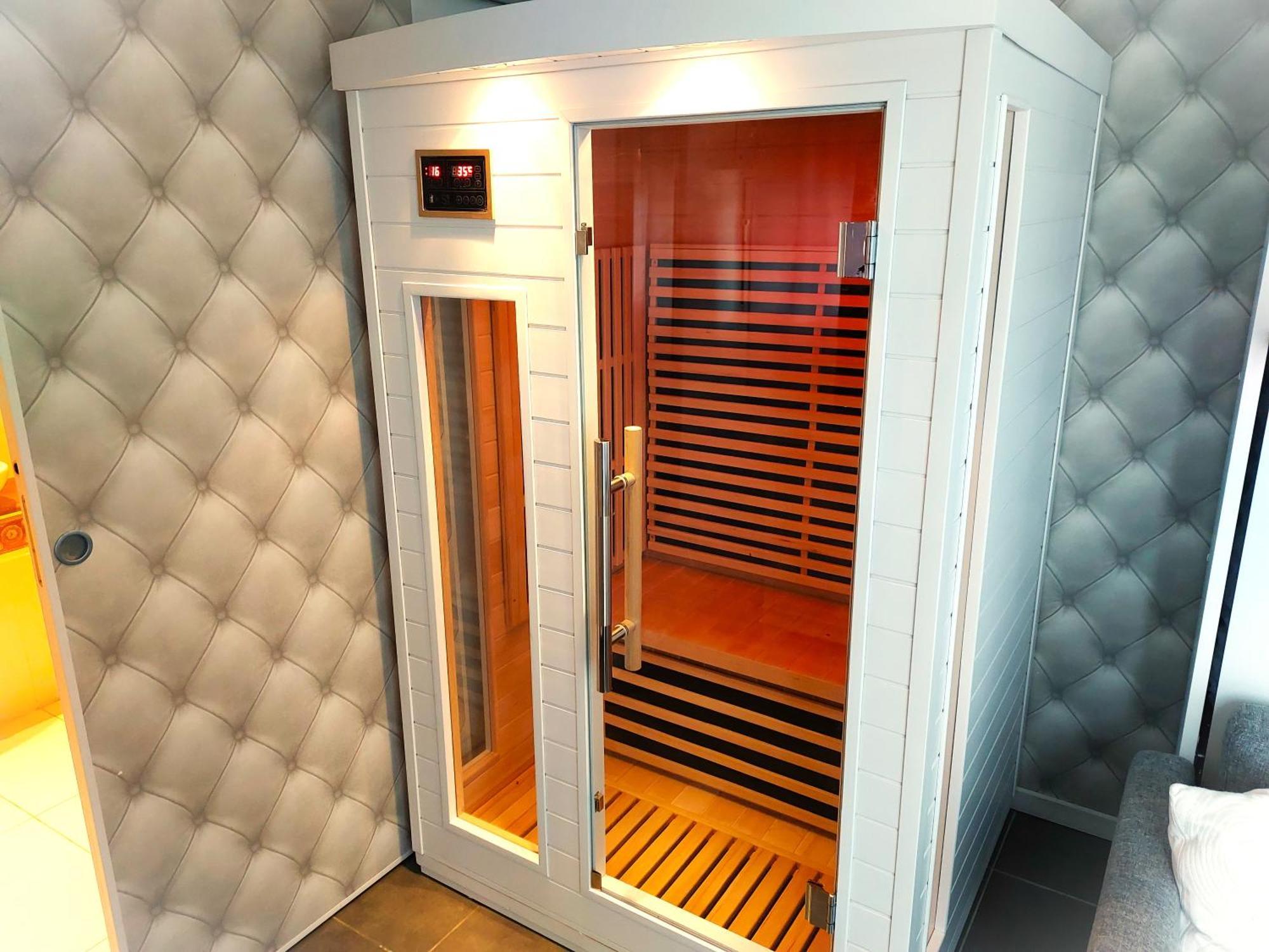 Hotel Les Jardins De Bormes, Sauna & Jacuzzi Exteriér fotografie