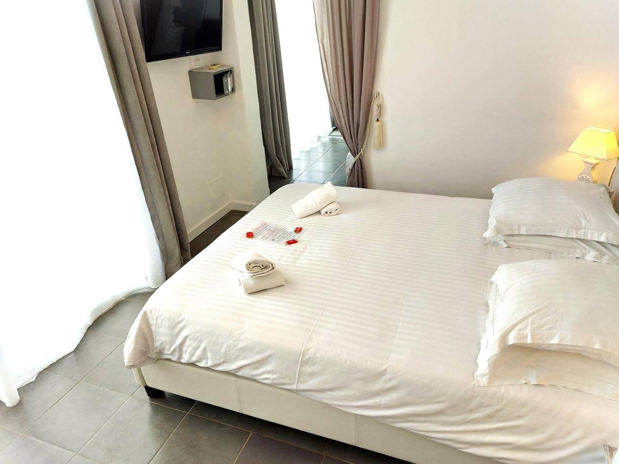 Hotel Les Jardins De Bormes, Sauna & Jacuzzi Pokoj fotografie
